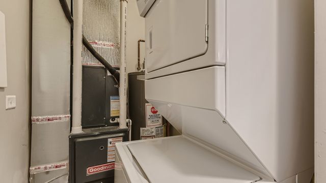 7400 S Stony Island Avenue 206, Chicago, IL 60649