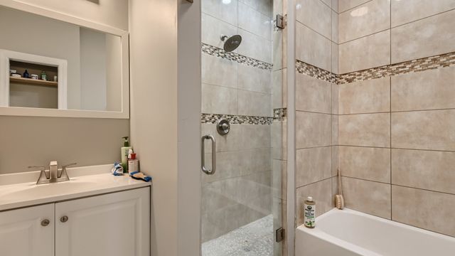 7400 S Stony Island Avenue 206, Chicago, IL 60649