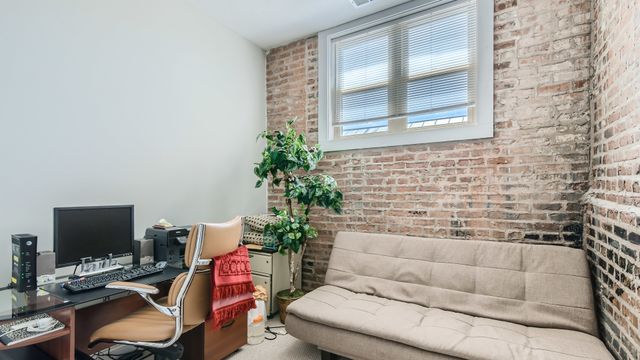 7400 S Stony Island Avenue 206, Chicago, IL 60649