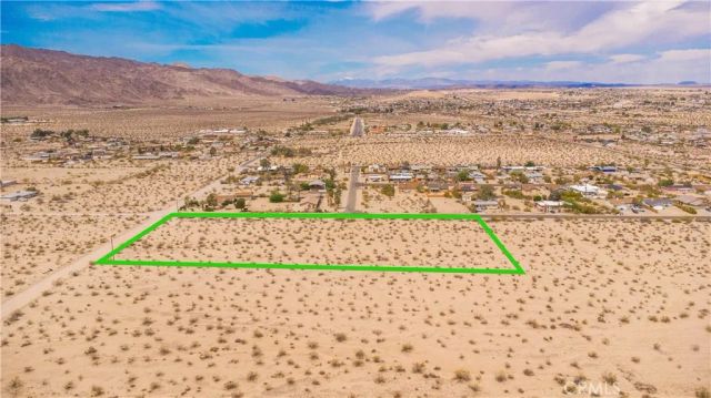 3112 Sullivan, 29 Palms, CA 92277