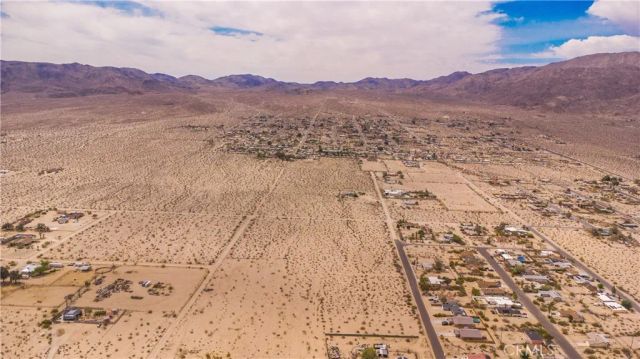 3112 Sullivan, 29 Palms, CA 92277