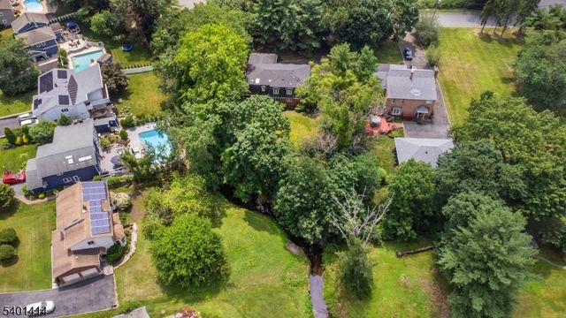 50 Edwards Rd, Clifton City, NJ 07013