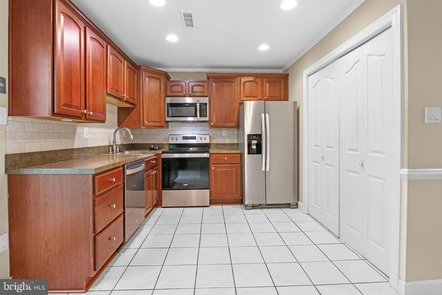 2208 NOTELY LN, Crofton, MD 21114