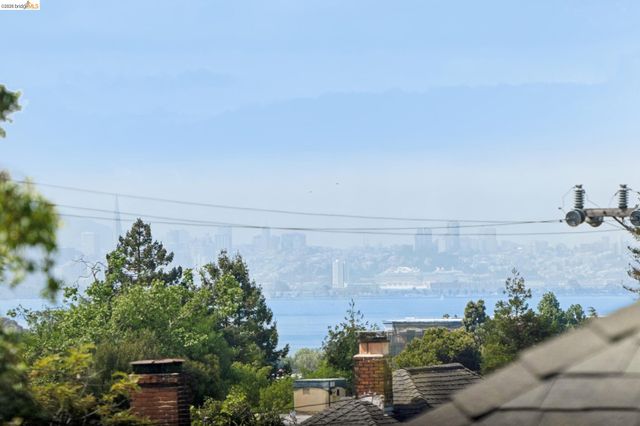 2035 Francisco St, Berkeley, CA 94709