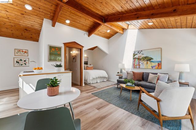 2035 Francisco St, Berkeley, CA 94709