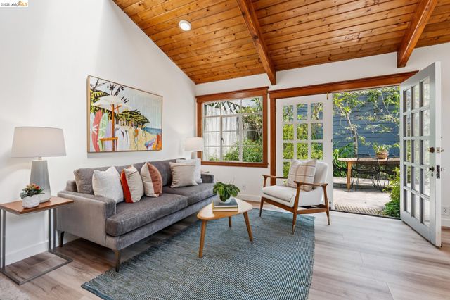 2035 Francisco St, Berkeley, CA 94709