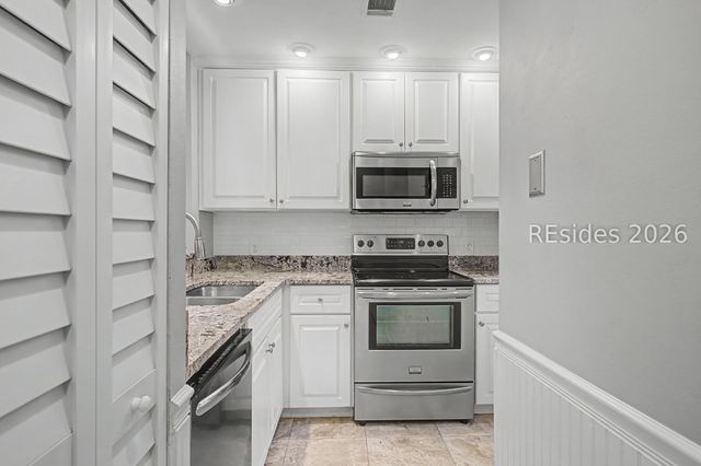 96 Mathews Dr Apt 157, Hilton Head Island, SC 29926