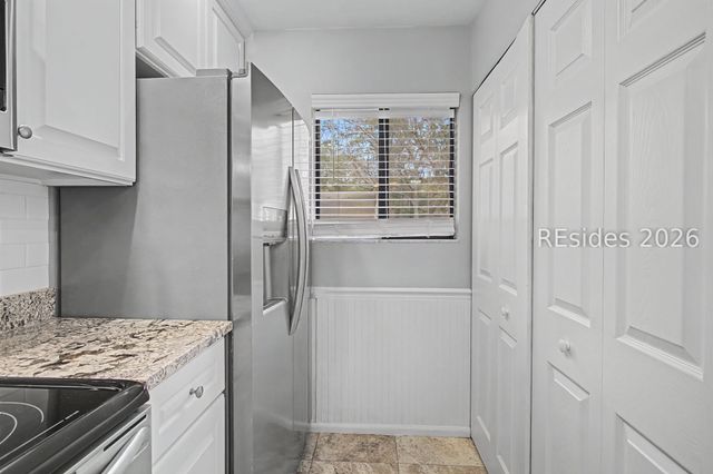 96 Mathews Dr Apt 157, Hilton Head Island, SC 29926