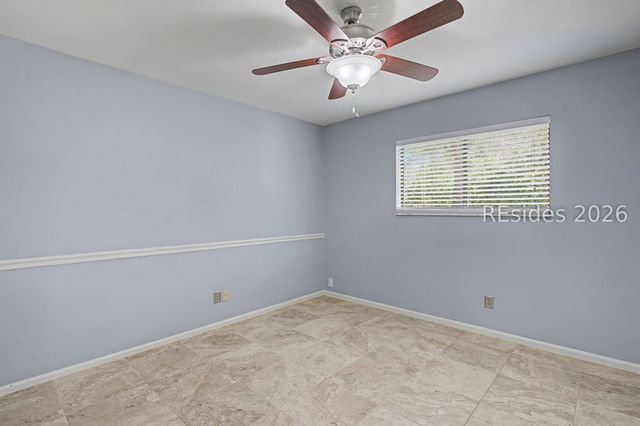 96 Mathews Dr Apt 157, Hilton Head Island, SC 29926