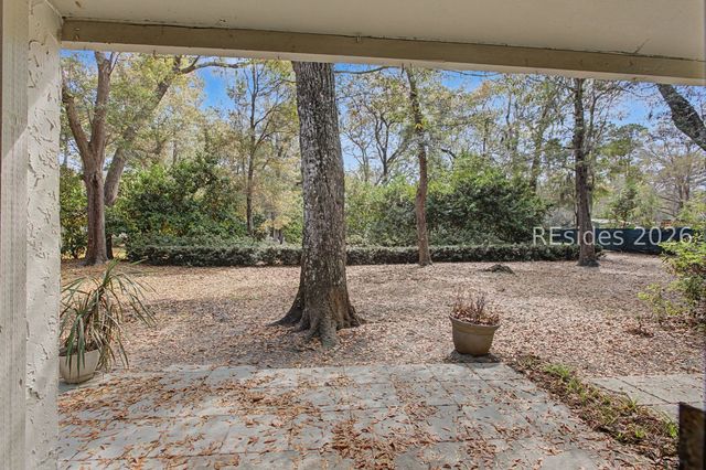 96 Mathews Dr Apt 157, Hilton Head Island, SC 29926