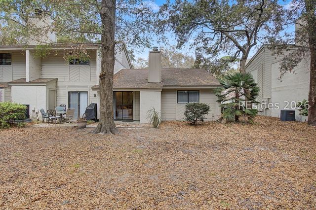 96 Mathews Dr Apt 157, Hilton Head Island, SC 29926