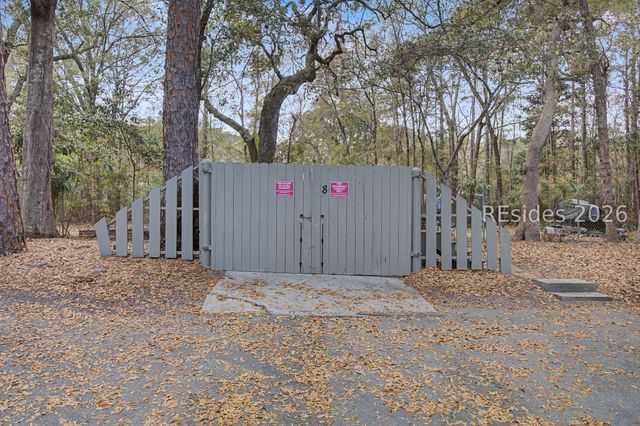 96 Mathews Dr Apt 157, Hilton Head Island, SC 29926