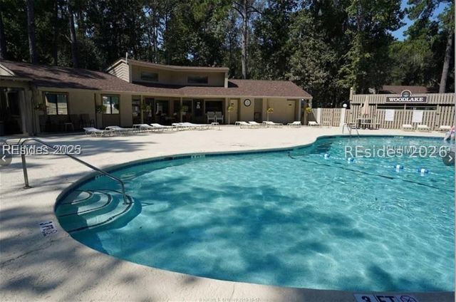 96 Mathews Dr Apt 157, Hilton Head Island, SC 29926