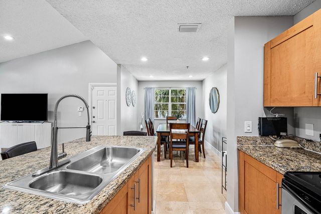 3237 Clint Moore Road 201, Boca Raton, FL 33496