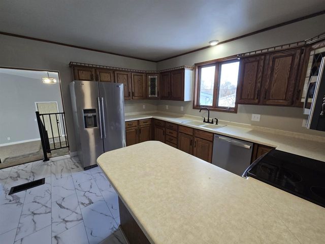 114 Woodward Avenue, Chippewa Falls, WI 54729