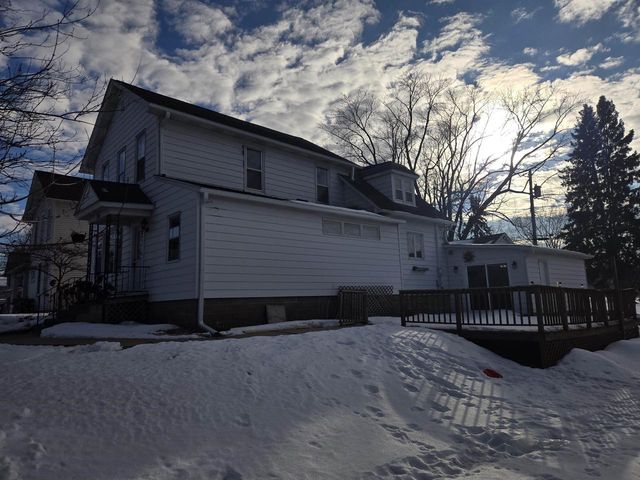 114 Woodward Avenue, Chippewa Falls, WI 54729