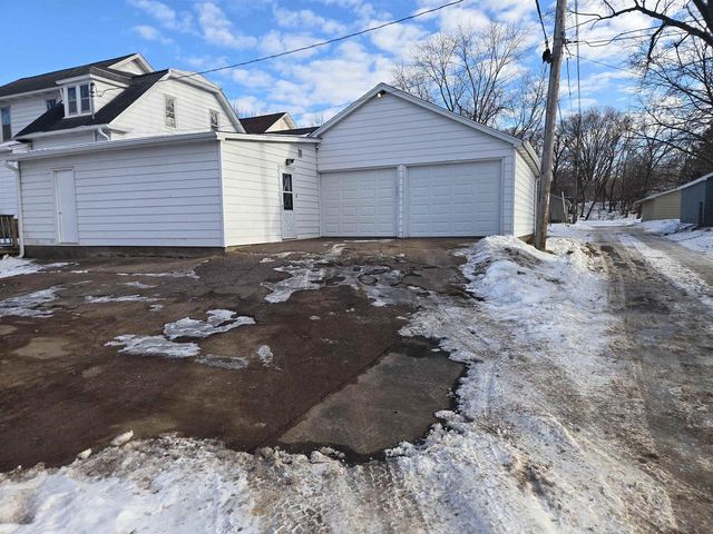 114 Woodward Avenue, Chippewa Falls, WI 54729