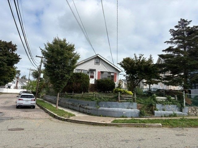 7 Edgeworth Rd, Quincy, MA 02171