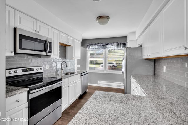 49 Chelsea Drive 73, Whiting, NJ 08759