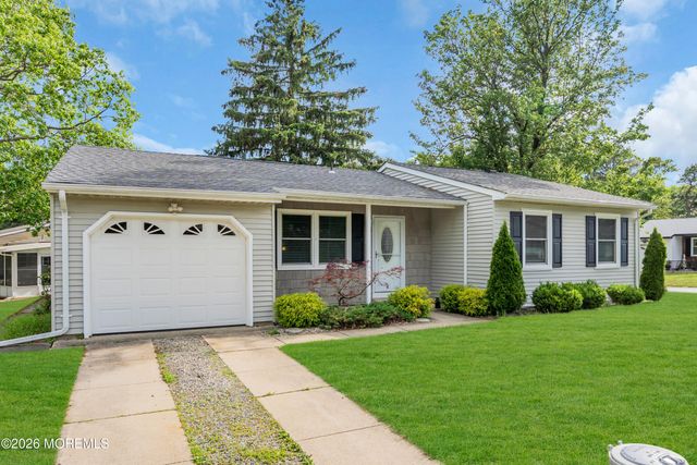 49 Chelsea Drive 73, Whiting, NJ 08759