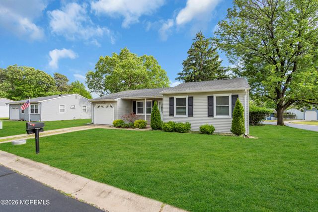 49 Chelsea Drive 73, Whiting, NJ 08759