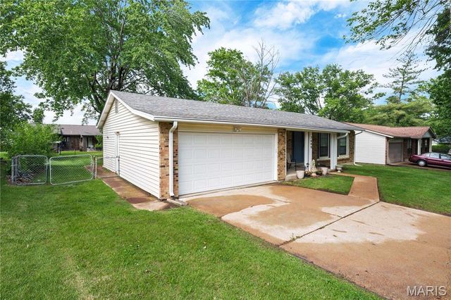 2609 Yaeger Road, Unincorporated, MO 63129