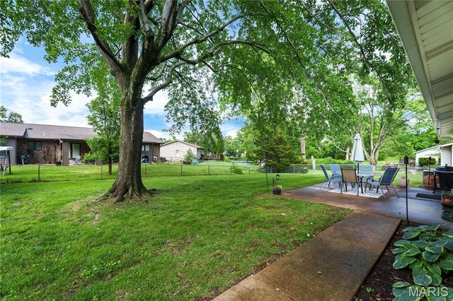 2609 Yaeger Road, Unincorporated, MO 63129