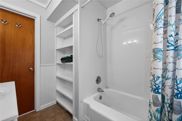 1009 Pasadena Avenue, Niagara Falls, NY 14304