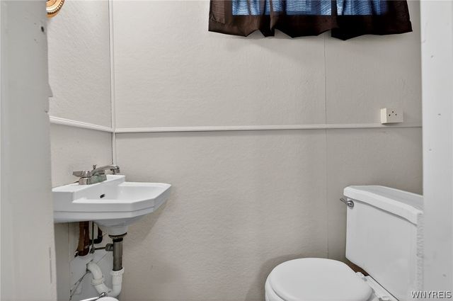 1009 Pasadena Avenue, Niagara Falls, NY 14304