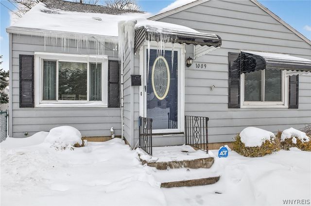 1009 Pasadena Avenue, Niagara Falls, NY 14304