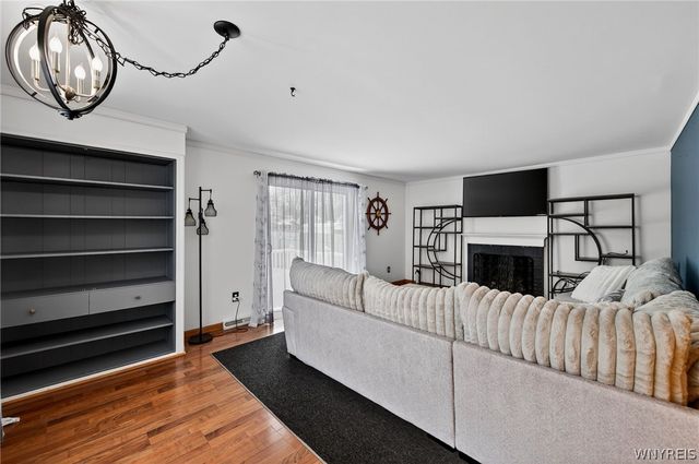 1009 Pasadena Avenue, Niagara Falls, NY 14304