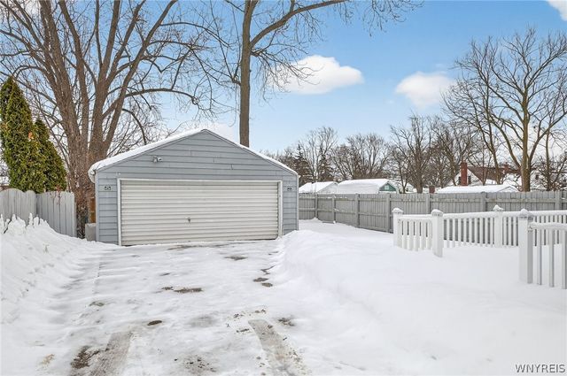 1009 Pasadena Avenue, Niagara Falls, NY 14304