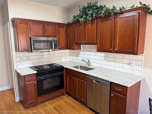 1632 Peninsula Court, Canton, MI 48187