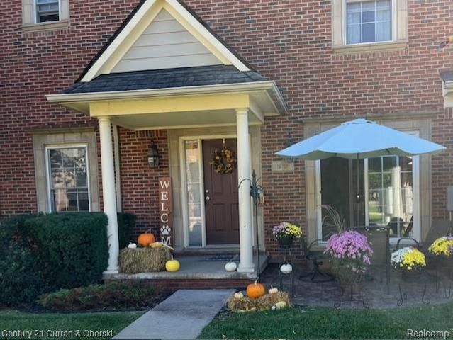 1632 Peninsula Court, Canton, MI 48187