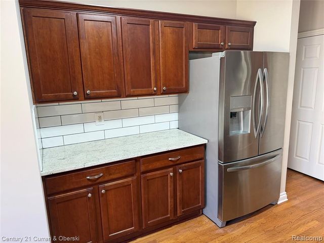 1632 Peninsula Court, Canton, MI 48187