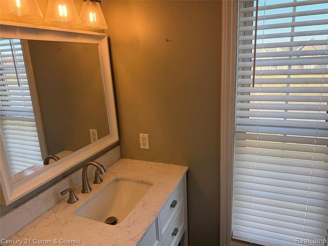 1632 Peninsula Court, Canton, MI 48187