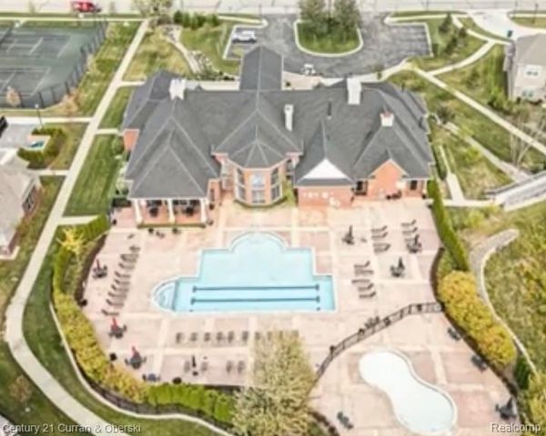 1632 Peninsula Court, Canton, MI 48187