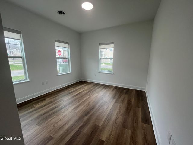 60 Weibel Avenue 4FL103, Saratoga Springs, NY 12866