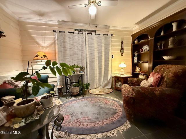 4 Gentry Lane, Queensbury, NY 12804