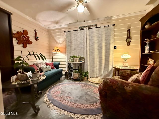 4 Gentry Lane, Queensbury, NY 12804