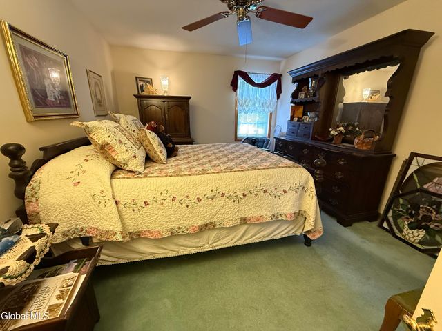 4 Gentry Lane, Queensbury, NY 12804