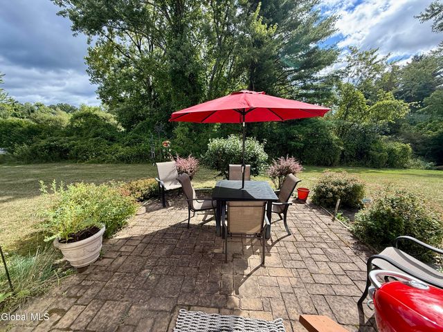 4 Gentry Lane, Queensbury, NY 12804