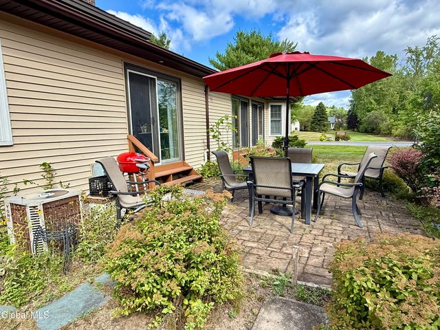 4 Gentry Lane, Queensbury, NY 12804