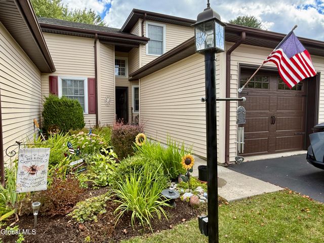 4 Gentry Lane, Queensbury, NY 12804