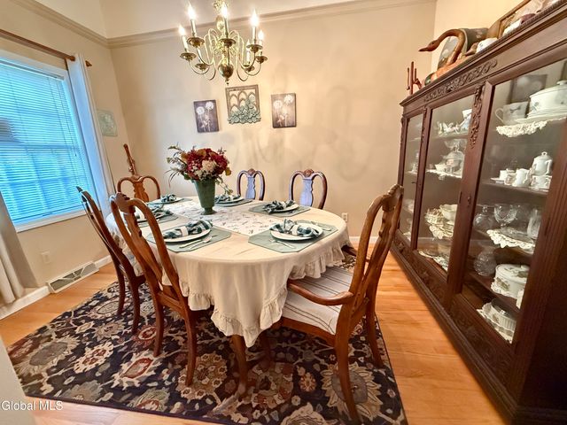 4 Gentry Lane, Queensbury, NY 12804