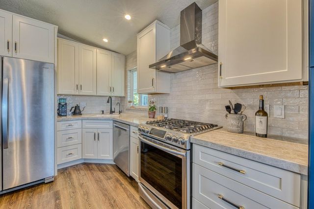 700 Briggs Avenue 83, Pacific Grove, CA 93950