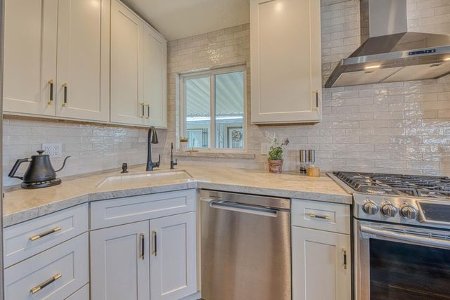 700 Briggs Avenue 83, Pacific Grove, CA 93950