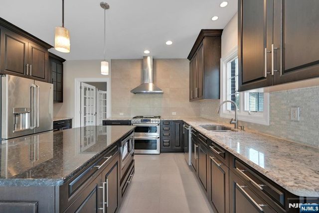 1545 12th Street, Fort Lee, NJ 07024