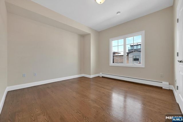 1545 12th Street, Fort Lee, NJ 07024