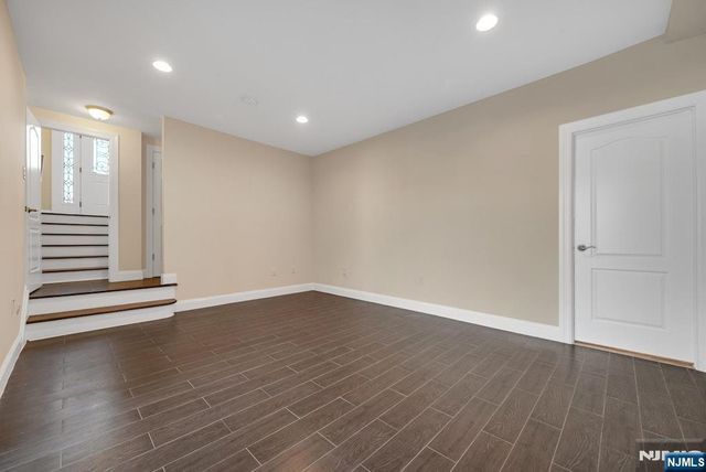 1545 12th Street, Fort Lee, NJ 07024